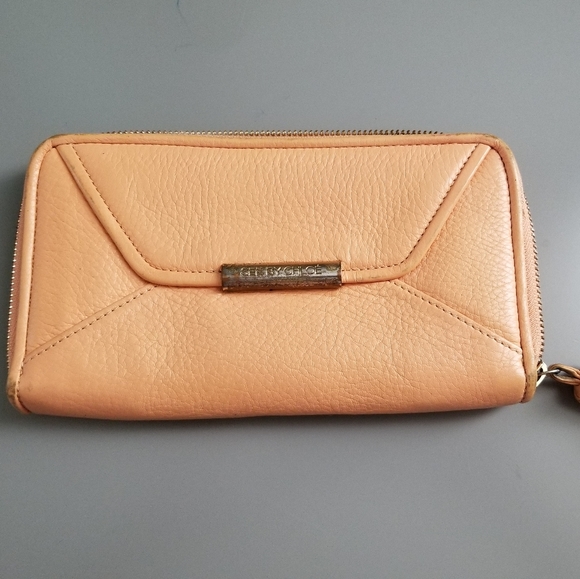 CHLOE Beautiful Zippy compact wallet Signature - Picture 1 of 16